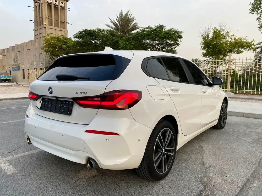 2022 BMW 120i || BMW WARRANTY TILL END OF 2027 || ORIGINAL PAINT || CAR PLAY || FULL AGENCY SERVICE - Image 7