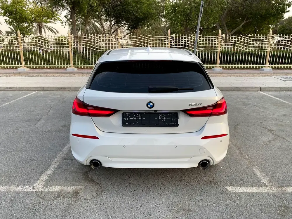 2022 BMW 120i || BMW WARRANTY TILL END OF 2027 || ORIGINAL PAINT || CAR PLAY || FULL AGENCY SERVICE - Image 8