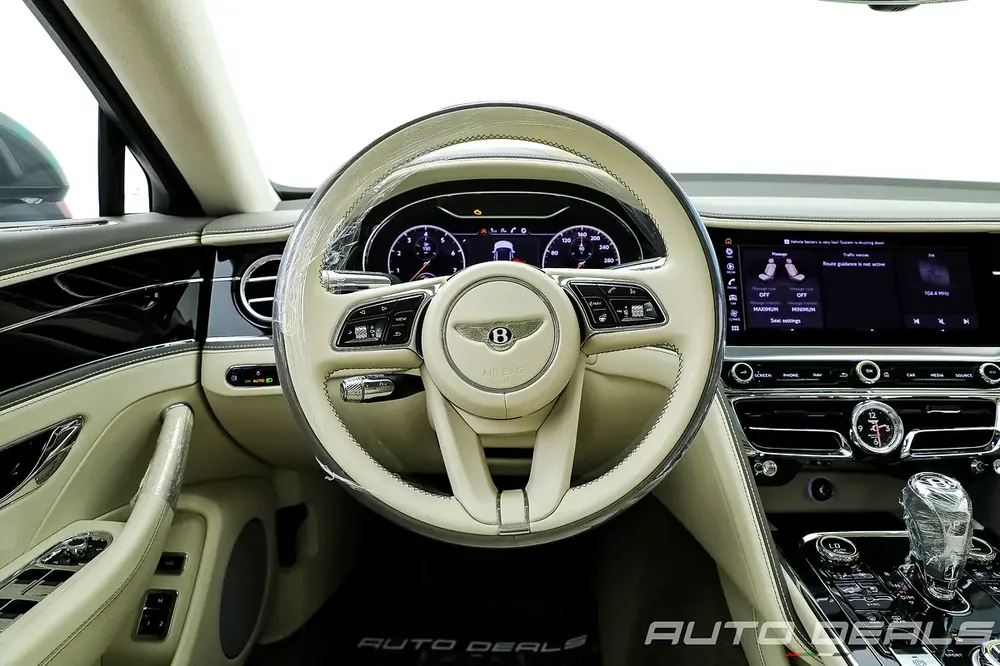 2023 Bentley Flying Spur V8 | GCC Specs | Under Warranty | Very Low Mileage | 4.0L V8 - Image 11