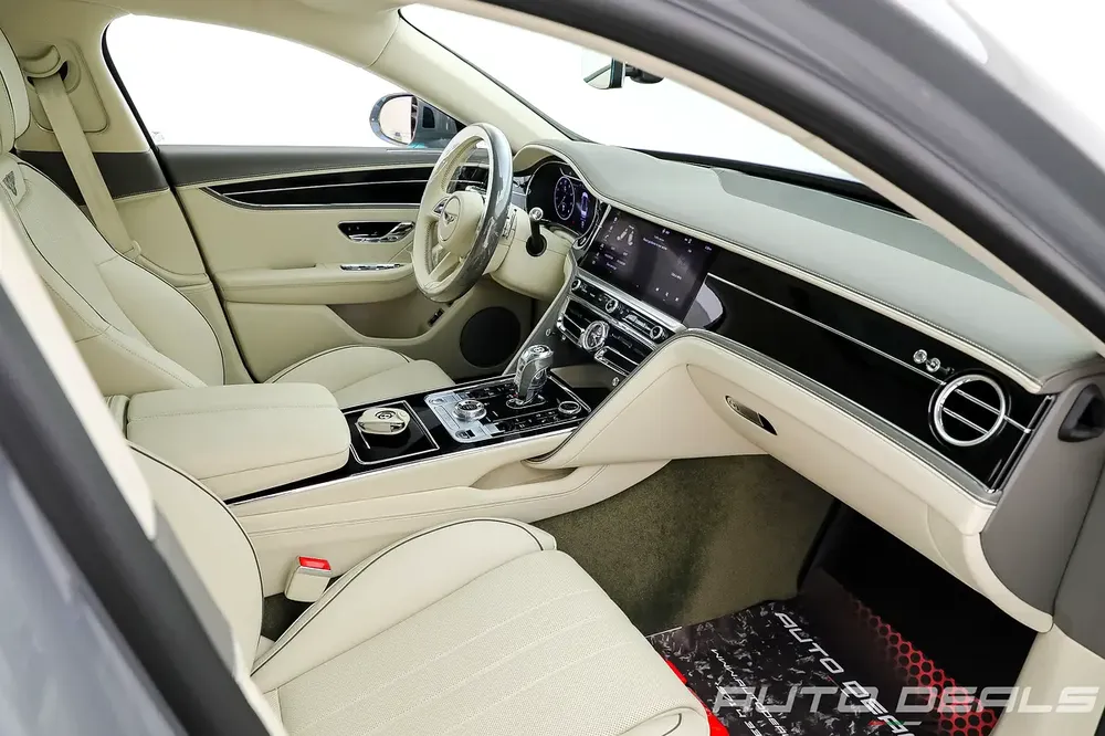 2023 Bentley Flying Spur V8 | GCC Specs | Under Warranty | Very Low Mileage | 4.0L V8 - Image 13