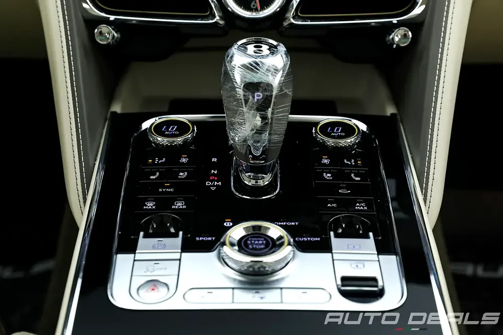 2023 Bentley Flying Spur V8 | GCC Specs | Under Warranty | Very Low Mileage | 4.0L V8 - Image 15
