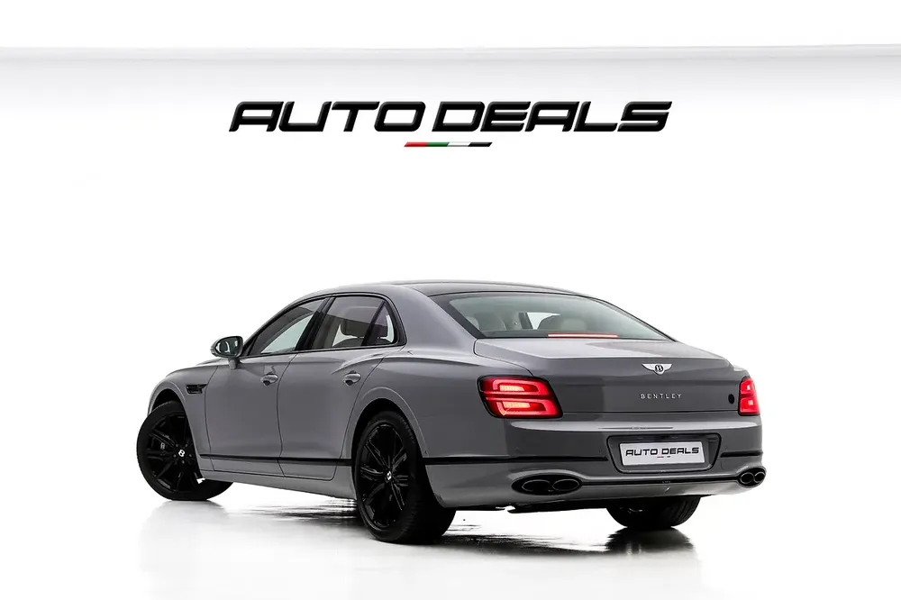 2023 Bentley Flying Spur V8 | GCC Specs | Under Warranty | Very Low Mileage | 4.0L V8 - Image 4