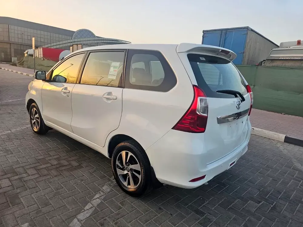 Toyota Avanza SE 2017 - GCC Specs - Image 4