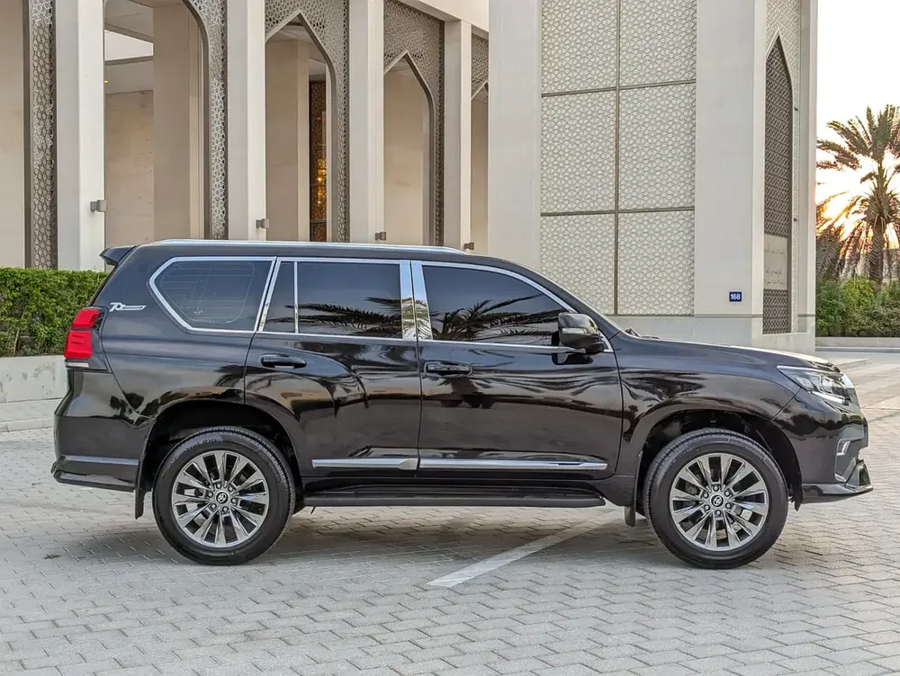 TOYOTA PRADO 2020 V4 2.7L GCC IN EXCELLENT CONDITION - Image 14