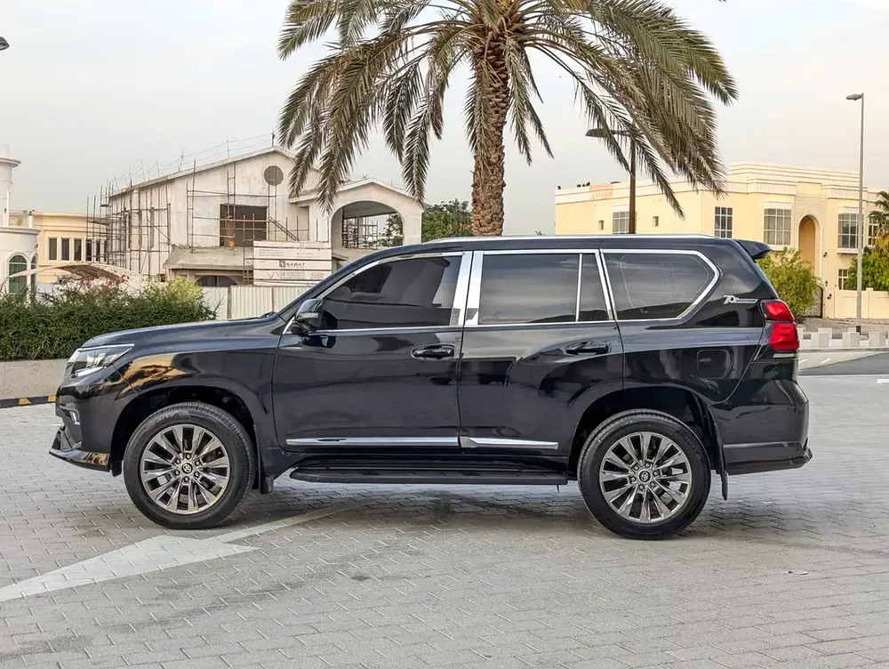 TOYOTA PRADO 2020 V4 2.7L GCC IN EXCELLENT CONDITION - Image 15