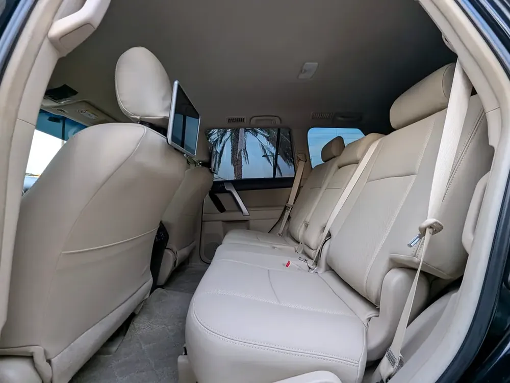 TOYOTA PRADO 2020 V4 2.7L GCC IN EXCELLENT CONDITION - Image 5