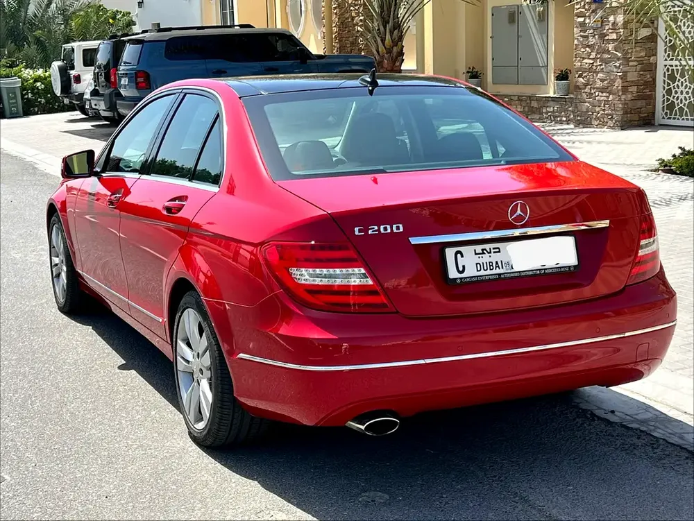 2013 Mercedes-Benz C200 GCC Specs - Excellent Condition - Image 4
