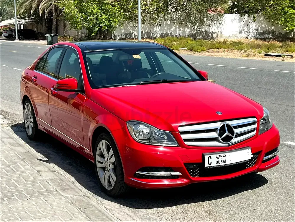 2013 Mercedes-Benz C200 GCC Specs - Excellent Condition - Image 5