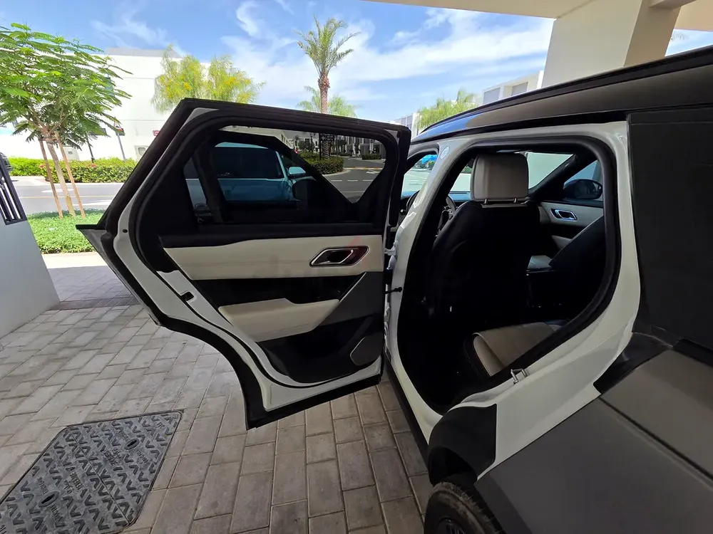 2019 Land Rover Range Rover Velar P380 SE - GCC Specs New tyre in warranty - Image 5