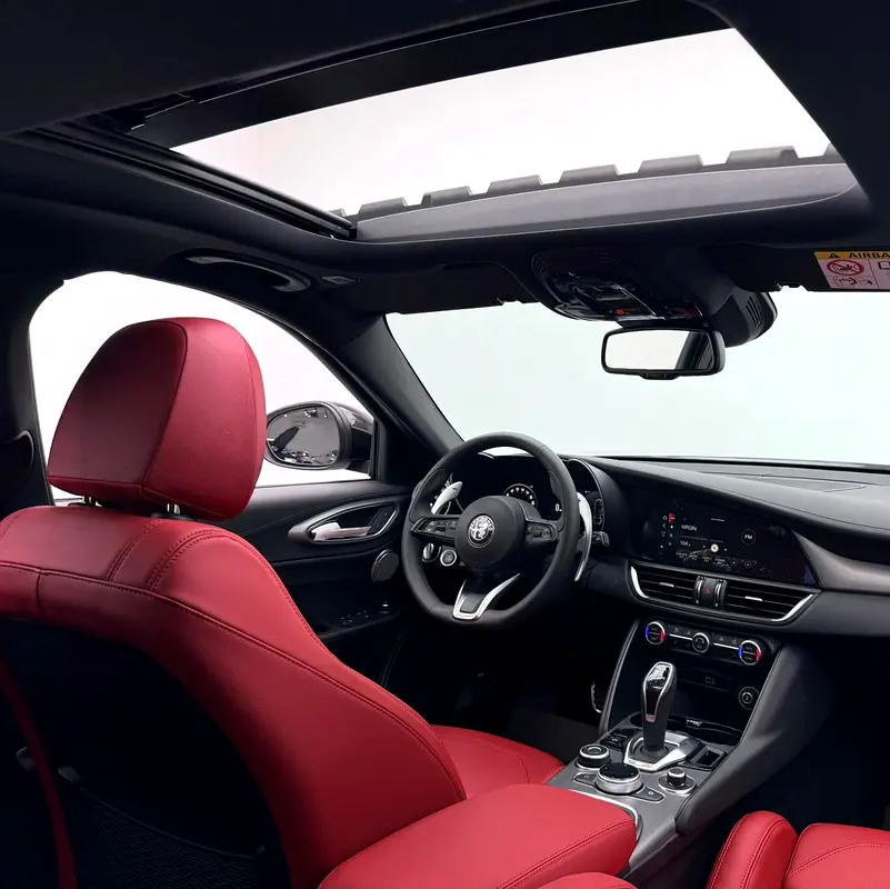 2025 Alfa Romeo Giulia Veloce Q2, 5 Years Alfa Warranty + Service Pack, Delivery Kms, GCC - Image 13