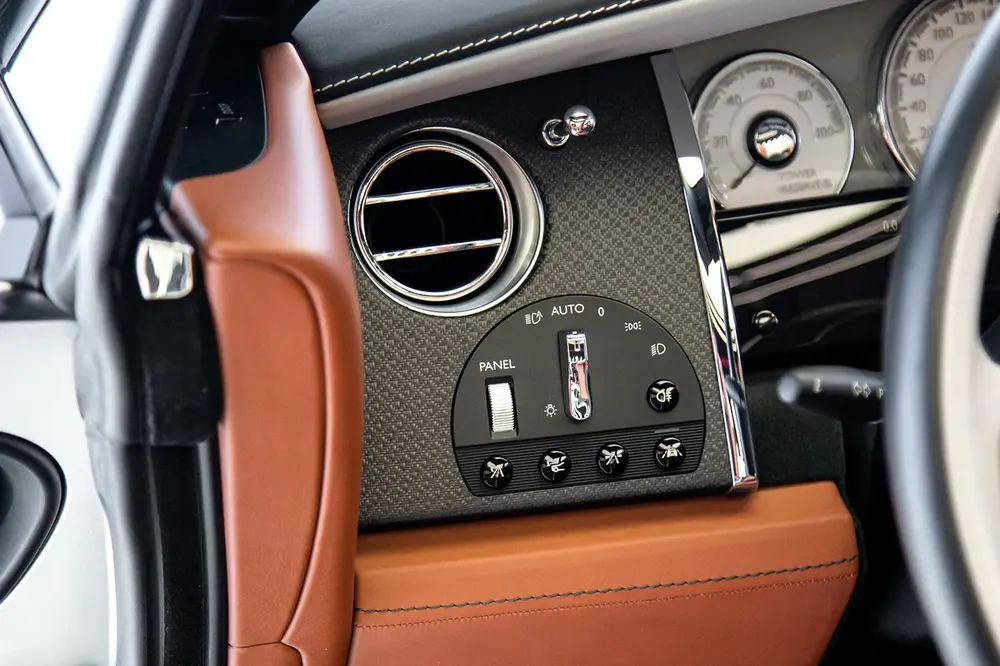 SILVER BULLET 1 OF 50 | 4 BUTTONS | CARBON INTERIOR | 2 YEARS WARRANTY | DAWN - Image 6