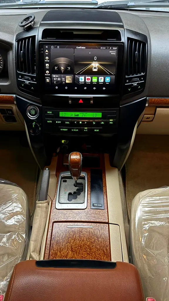 Toyota Land Cruiser GXR 2015 | GCC Specs | Well Maintained - Image 12