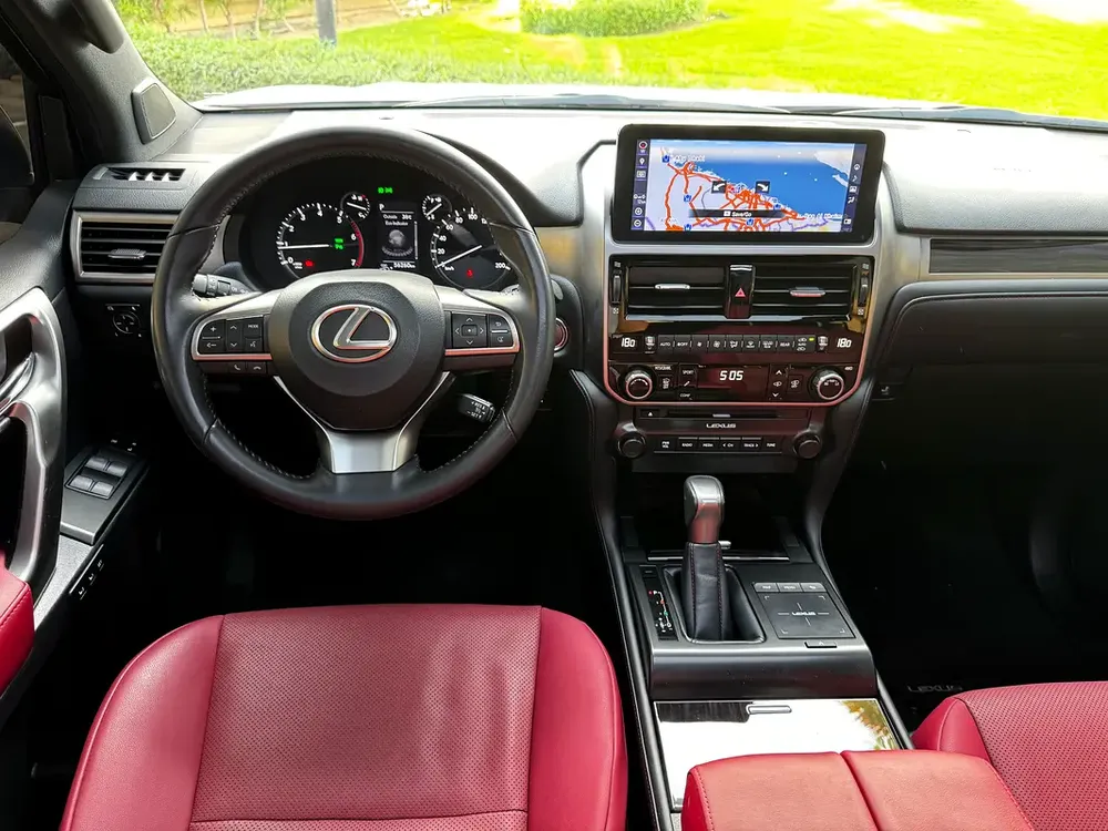 Lexus GX 460 Premium 2023 | GCC Specs | Warranty  Service contract | Original paint -mint condi - Image 9