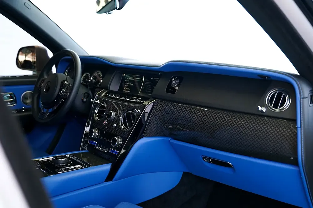 CULLINAN BLACK BADGE | WARRANTY AND SERVICE FEB 2027 | GCC | LEG REST | REAR ENTERTAINMENT - Image 13