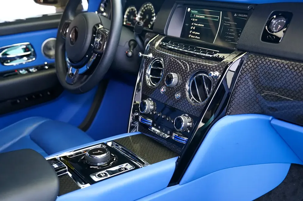 CULLINAN BLACK BADGE | WARRANTY AND SERVICE FEB 2027 | GCC | LEG REST | REAR ENTERTAINMENT - Image 14