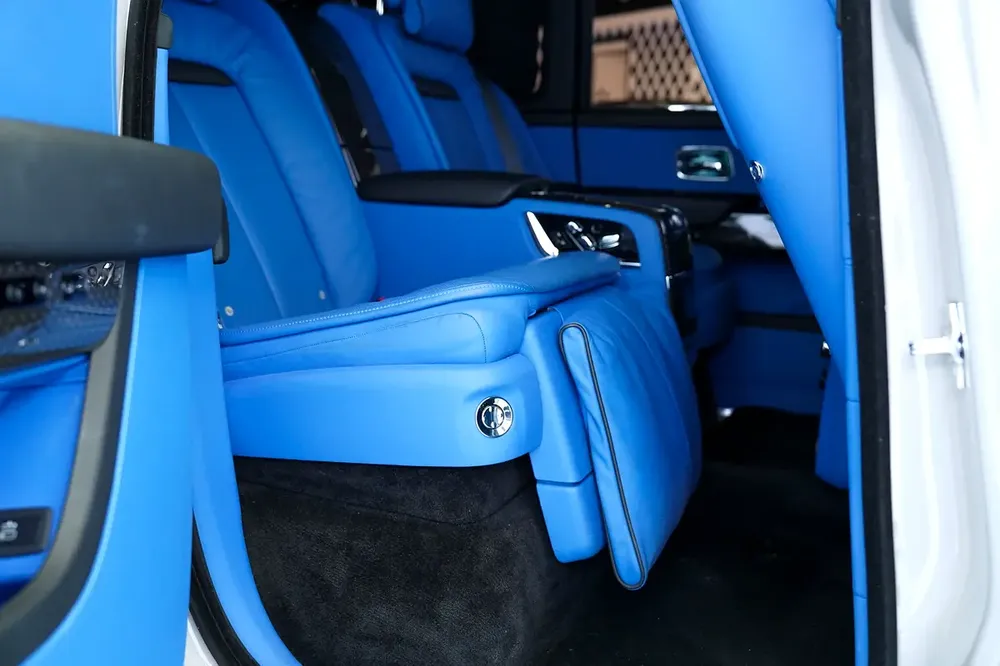CULLINAN BLACK BADGE | WARRANTY AND SERVICE FEB 2027 | GCC | LEG REST | REAR ENTERTAINMENT - Image 15