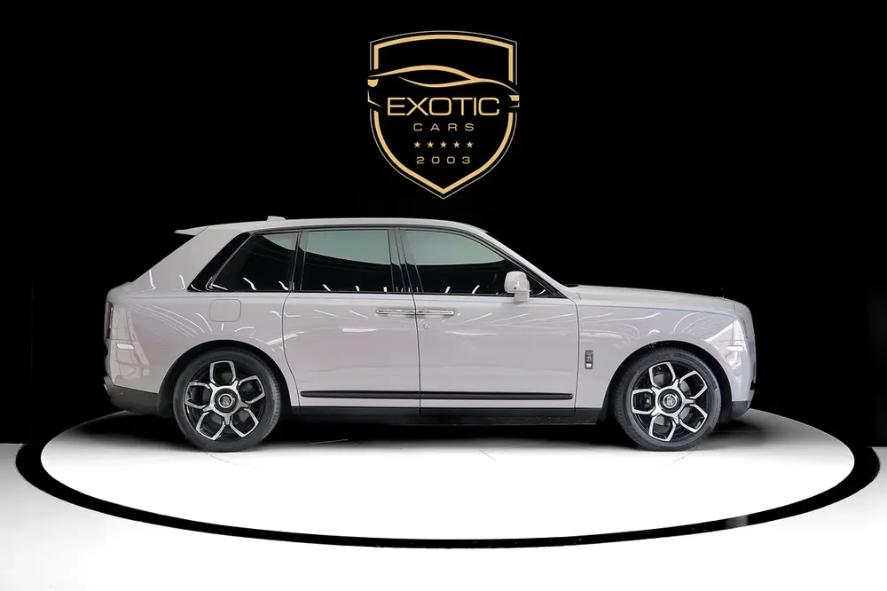 CULLINAN BLACK BADGE | WARRANTY AND SERVICE FEB 2027 | GCC | LEG REST | REAR ENTERTAINMENT - Image 4