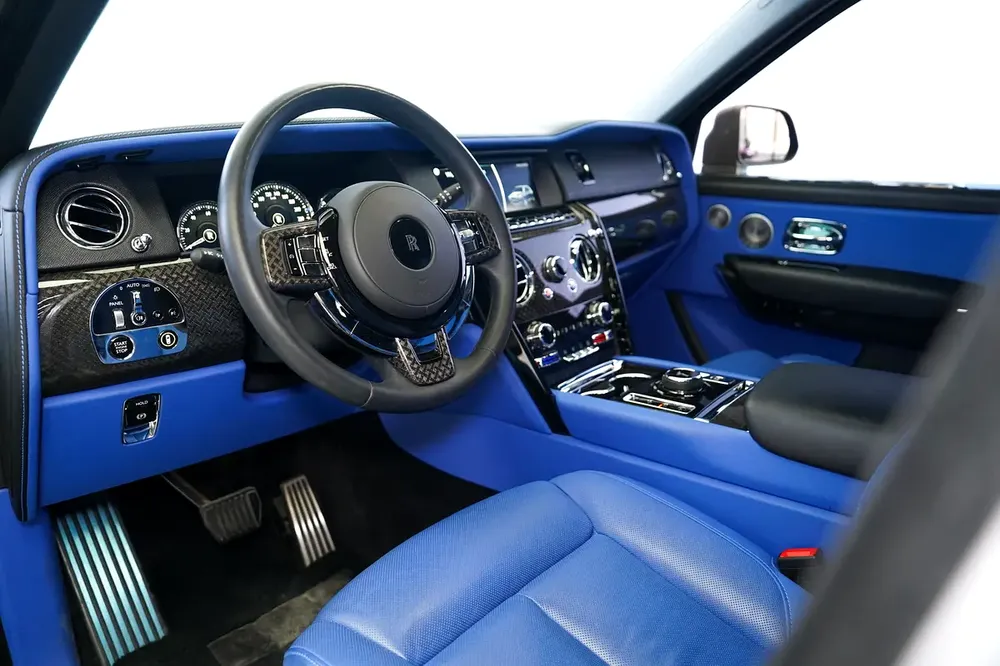 CULLINAN BLACK BADGE | WARRANTY AND SERVICE FEB 2027 | GCC | LEG REST | REAR ENTERTAINMENT - Image 7