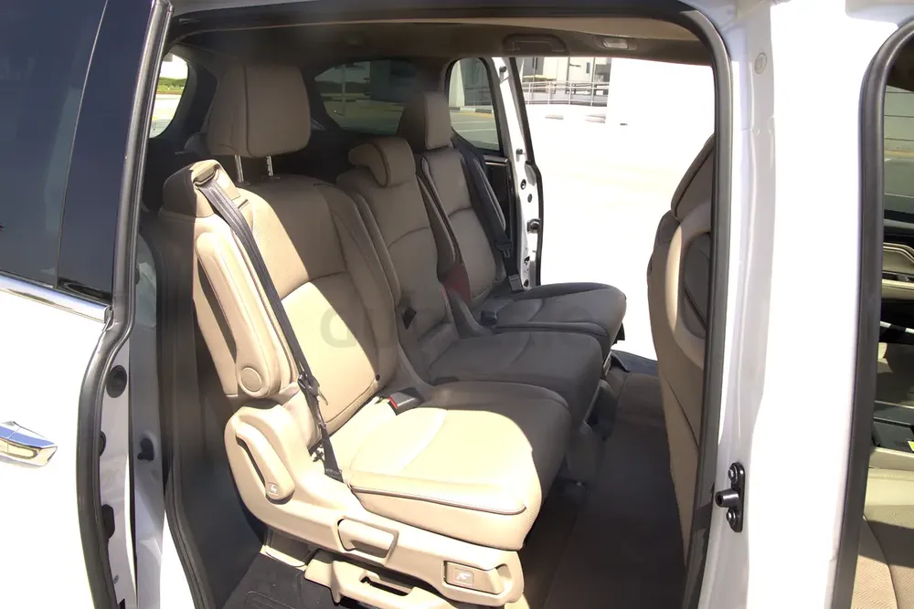 2023 Honda Odyssey Touring GCC Specs - Excellent Condition, Low KMs - Image 12