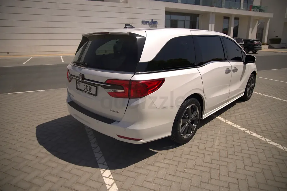 2023 Honda Odyssey Touring GCC Specs - Excellent Condition, Low KMs - Image 4