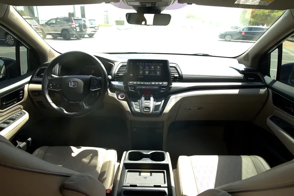 2023 Honda Odyssey Touring GCC Specs - Excellent Condition, Low KMs - Image 9
