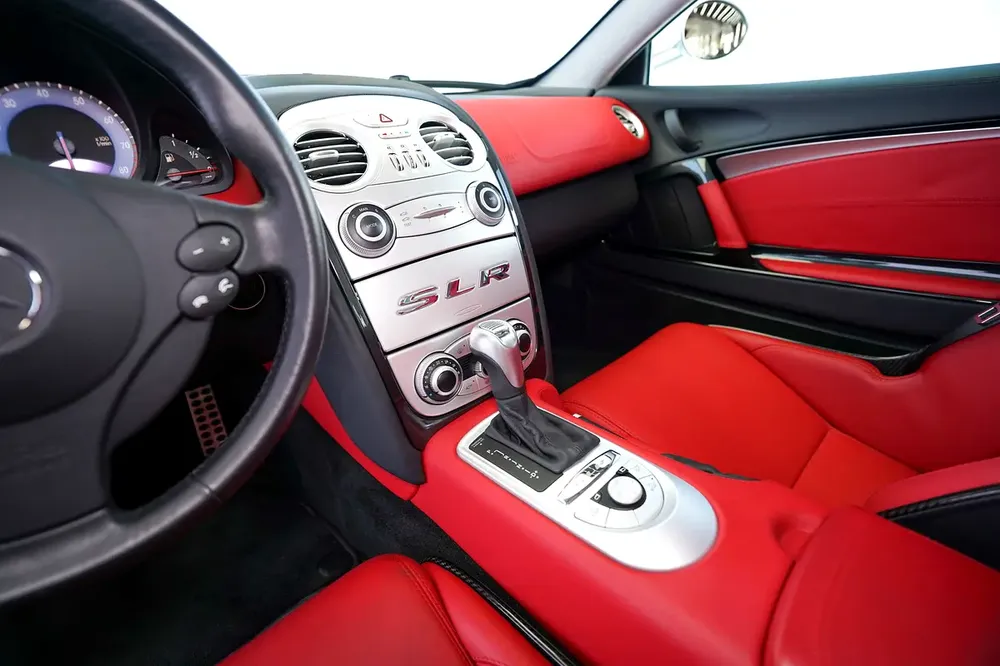 SLR MCLAREN | CARBON TRIM INTERIOR | BOSE AUDIO - Image 10