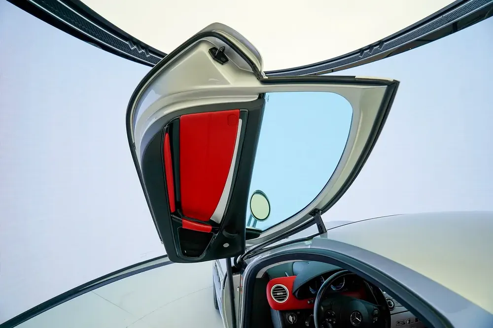 SLR MCLAREN | CARBON TRIM INTERIOR | BOSE AUDIO - Image 11