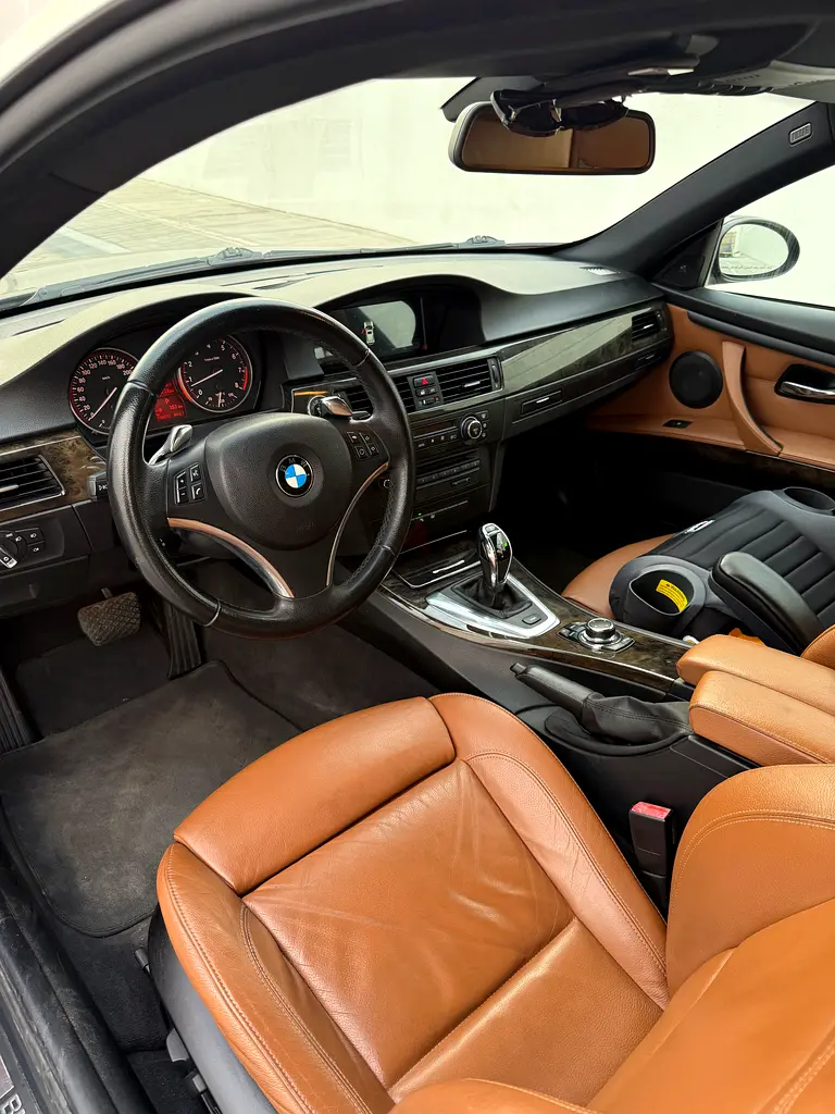 2010 Bmw 335i GCC  ‘DCT’ - Image 9