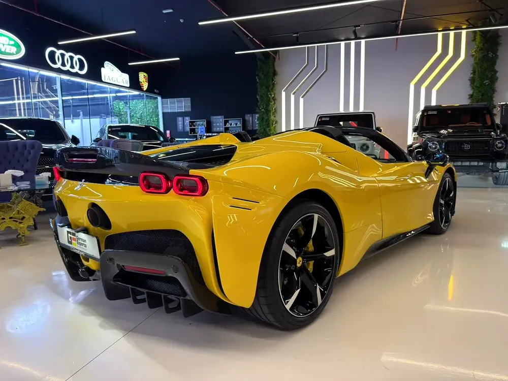 2023 SF90 Spider  Assetto Fiorano - GCC - 3800KM ONLY - Ferrari Warranty and Service contract 2030 - Image 10
