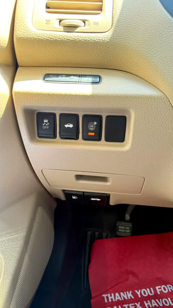 Nissan Altima SL | 2015 | GCC | Full Option | 151,000 km | White / Beige | Fully Serviced - Image 11