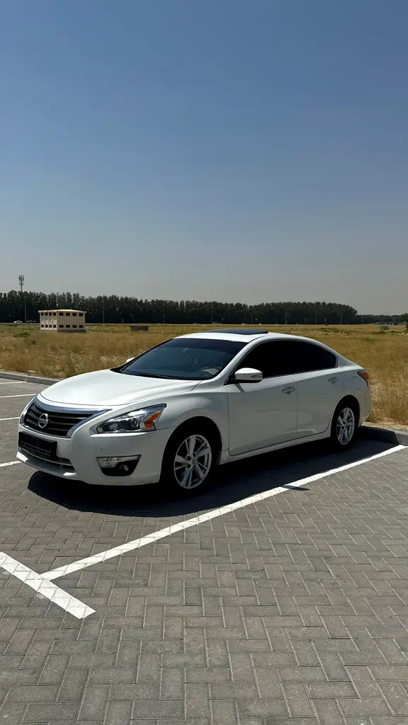 Nissan Altima SL | 2015 | GCC | Full Option | 151,000 km | White / Beige | Fully Serviced - Image 5