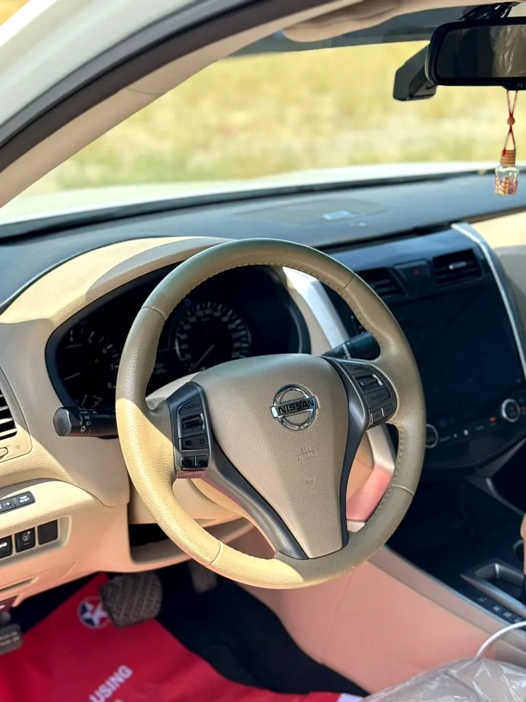 Nissan Altima SL | 2015 | GCC | Full Option | 151,000 km | White / Beige | Fully Serviced - Image 7