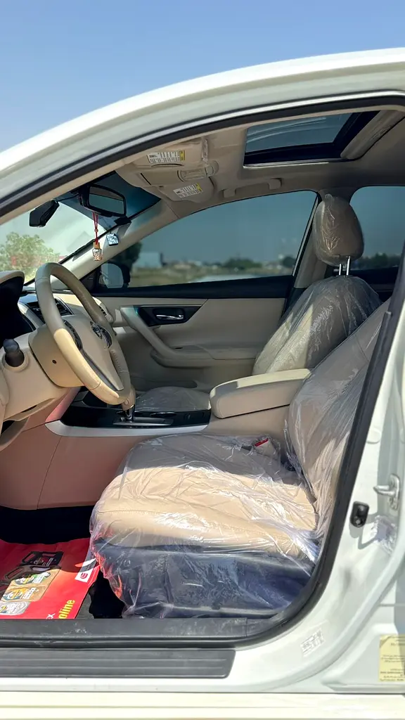 Nissan Altima SL | 2015 | GCC | Full Option | 151,000 km | White / Beige | Fully Serviced - Image 9