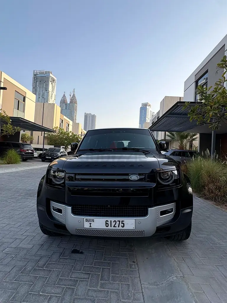 Land Rover Defender 130 SE P400 - Image 4