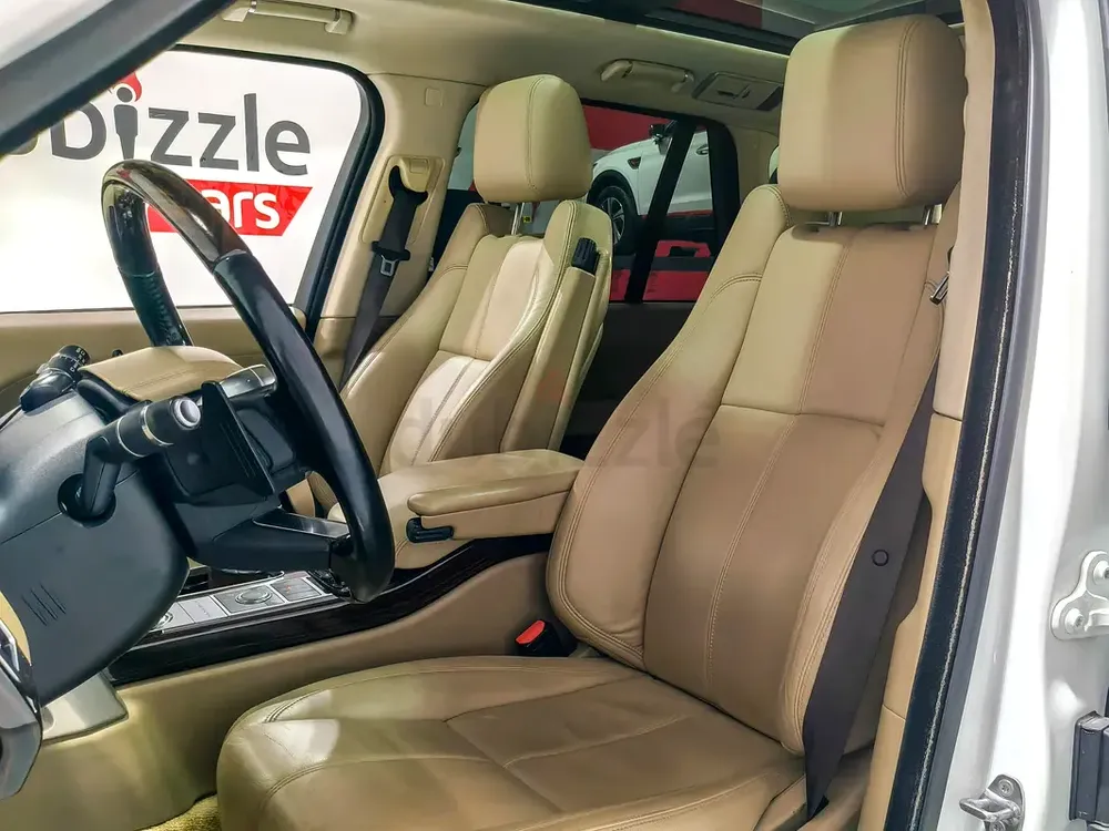 AED 3907/month | 2015 Land Rover Range Rover Vogue SE | GCC Specs | Ref#458963 - Image 11