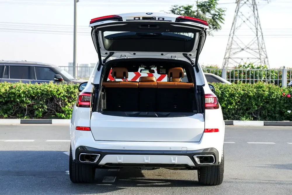 BMW X5 xDrive40i M Kit 2022 | 23,000 KM | GCC | Warranty + Service Until 2027 - Image 10