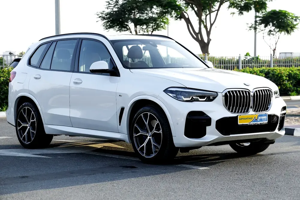 BMW X5 xDrive40i M Kit 2022 | 23,000 KM | GCC | Warranty + Service Until 2027 - Image 4