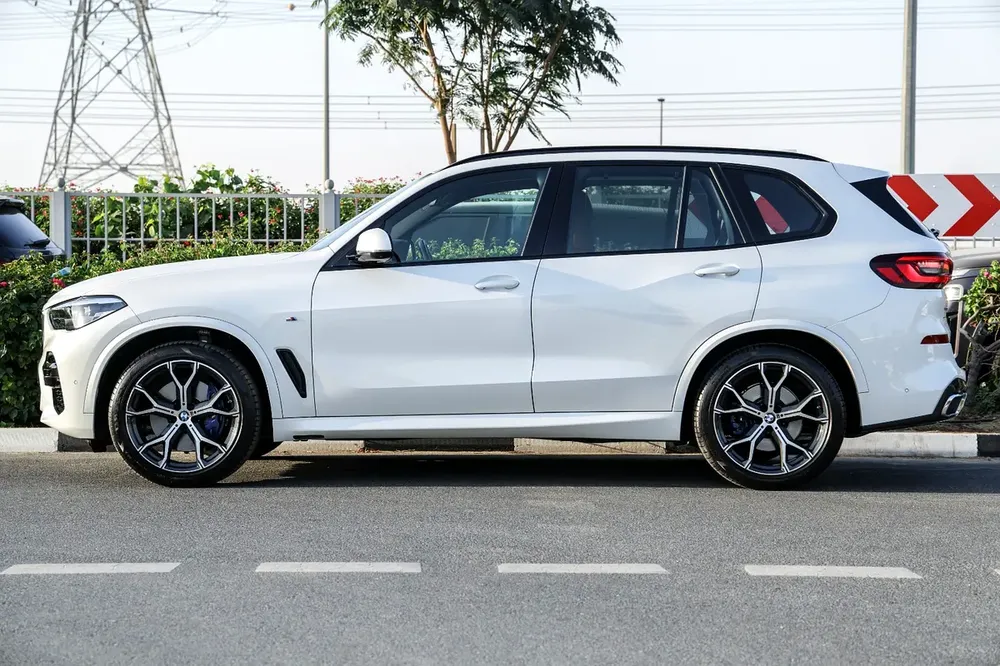 BMW X5 xDrive40i M Kit 2022 | 23,000 KM | GCC | Warranty + Service Until 2027 - Image 6