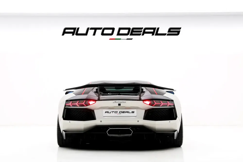 2016 Lamborghini Aventador Pirelli Edition | GCC Specs | Low Mileage | Fully Loaded | 6.5L V12 - Image 5