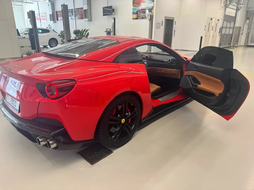 Ferrari Portofino 2019 Standard GCC Specs - Image 4