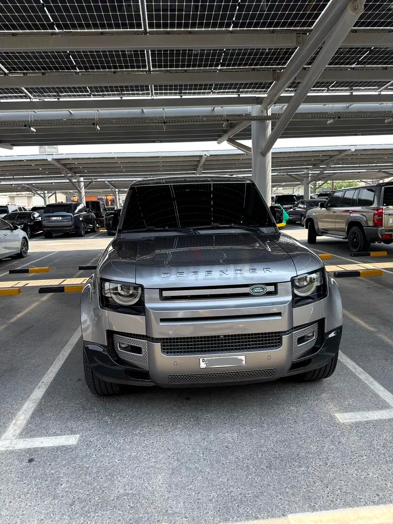 2023 Land Rover Defender 110 HSE (P400) GCC Specs