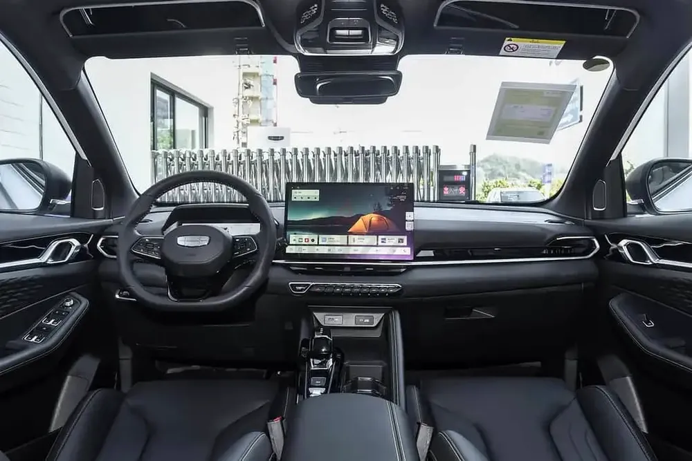 Geely coolray 2025  top configuration - Image 7