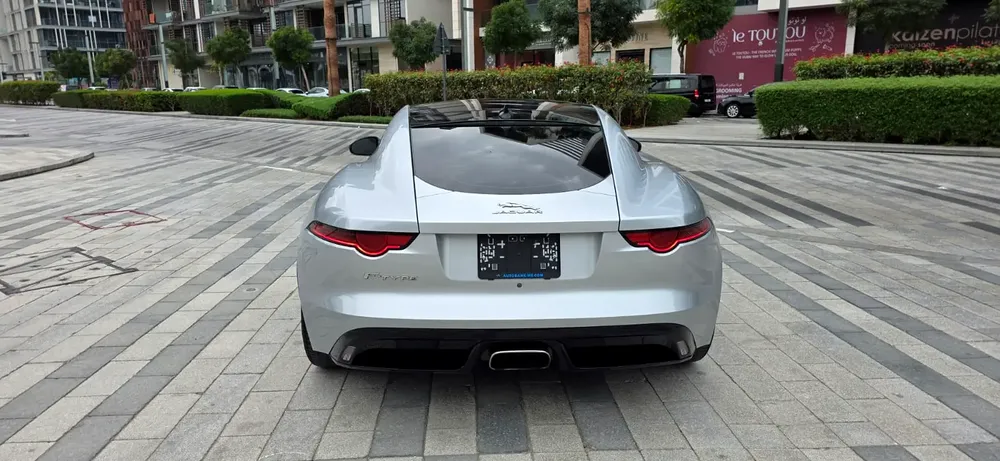 2019 Jaguar F Type  R Dynamic-Full option-Excellent Condition-Full Service History - Image 7