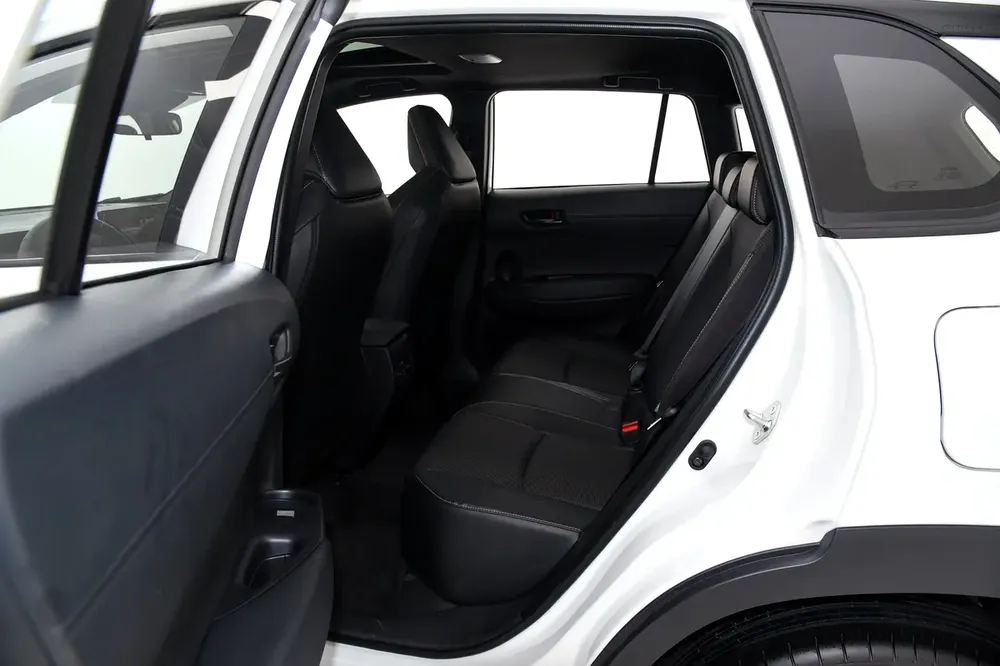 2026 Corolla cross Hybrid Elite - Image 6
