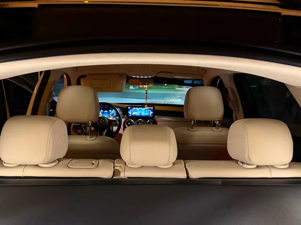 2022 Glc 300 4Matic - Image 9