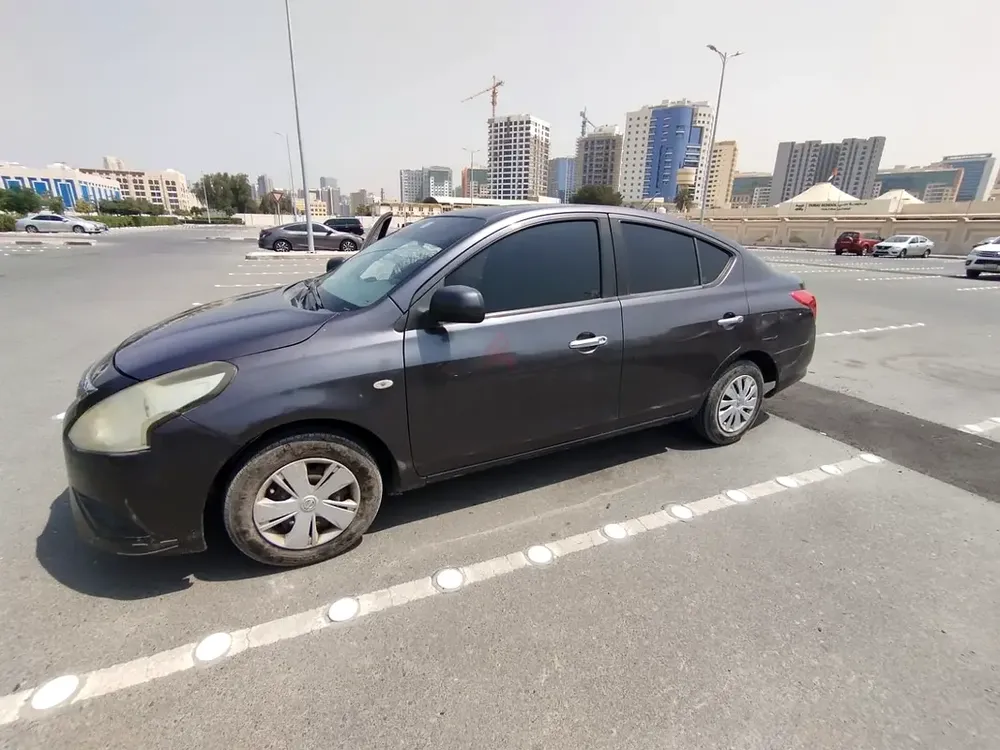 WELL MAINATINED NISSAN SUNNY FOR SALE MODEL 2015 - Image 5