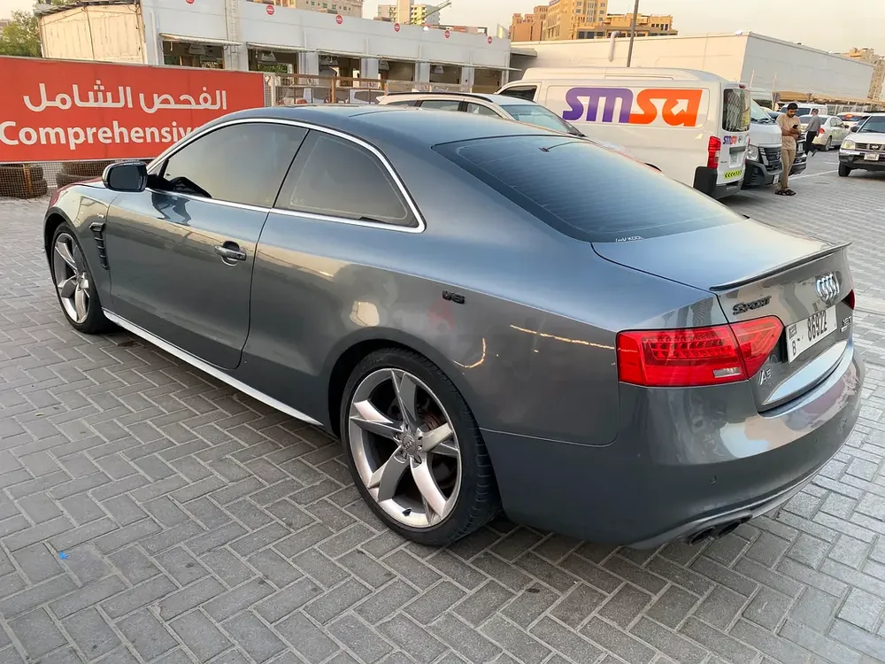AUDI A-5 / 2013 . 1.8 T GCC SPECS VERY GOOD CONDITION CAR SALE - Image 4