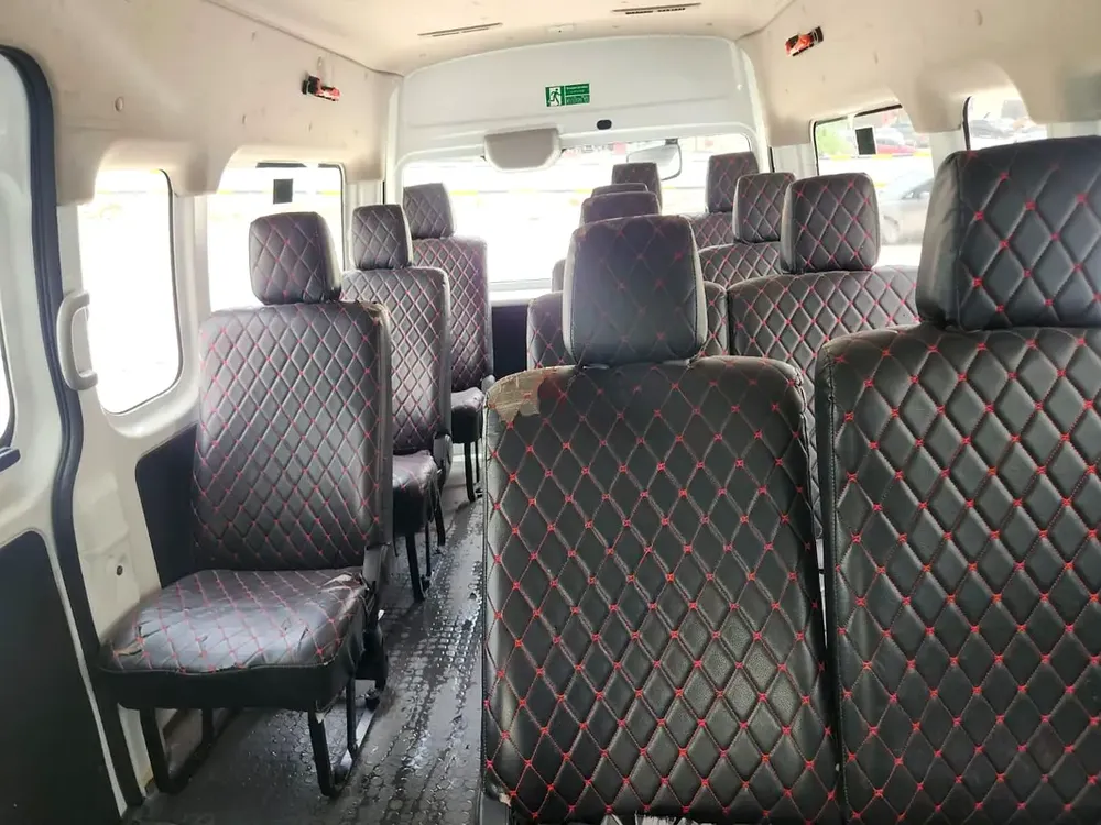 Nissan Urvan 2023 - Image 8