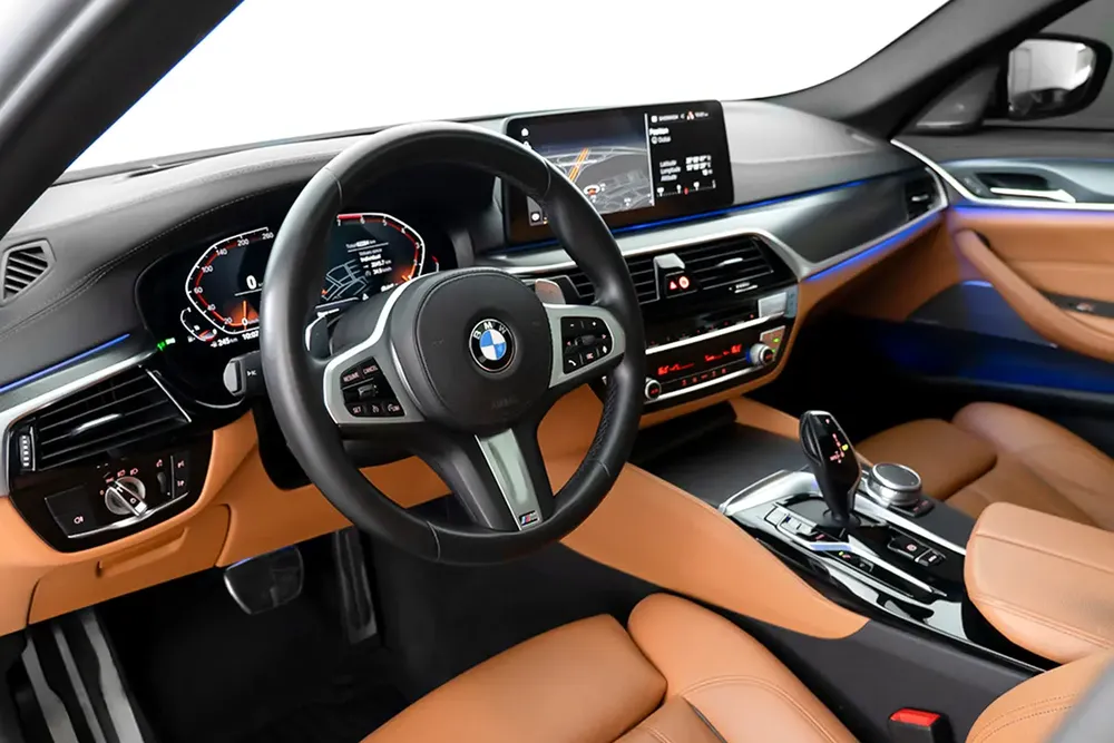 3,362 / 60 month’s | 0% DP |  2022 BMW 530i M-Sport / BMW Warranty and Service Contract - Image 7