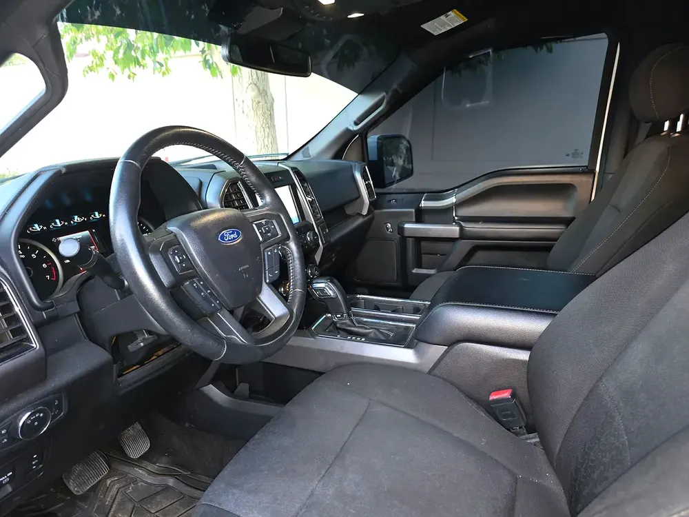 Ford F-150 XLT 2020 American Specs - Low Mileage & Excellent Condition - Image 11